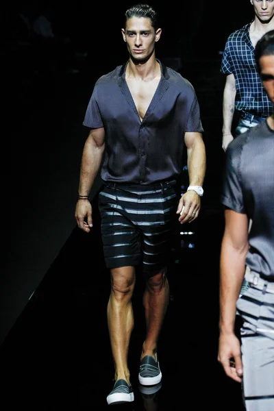 Look 90